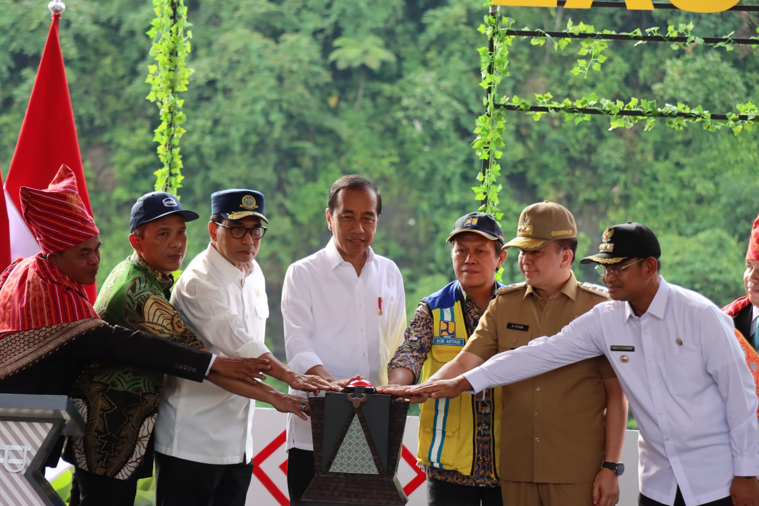Polresta Deli Serdang Laksanakan Pengamanan Kunjungan Presiden RI Rangka Peresmian Bendungan Lau Simeme Polresta Deli Serdang Laksanakan Pengamanan Kunjungan Presiden RI Rangka Peresmian Bendungan Lau Simeme