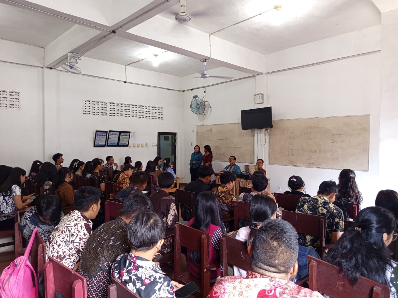 Ikatan Mahasiswa Kristen AMIK & STIKOM Tunas Bangsa Dipanggil Jadi Teladan di Kampus dan Masyarakat