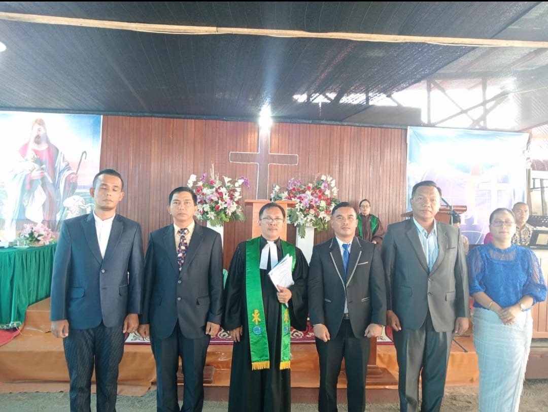 Melayani Bukan Karena Keinginan, Tapi Karena Terpanggil Untuk Melayani sebagai Majelis Jemaat 2025–2030 Melayani Bukan Karena Keinginan, Tapi Karena Terpanggil Untuk Melayani sebagai Majelis Jemaat 2025–2030