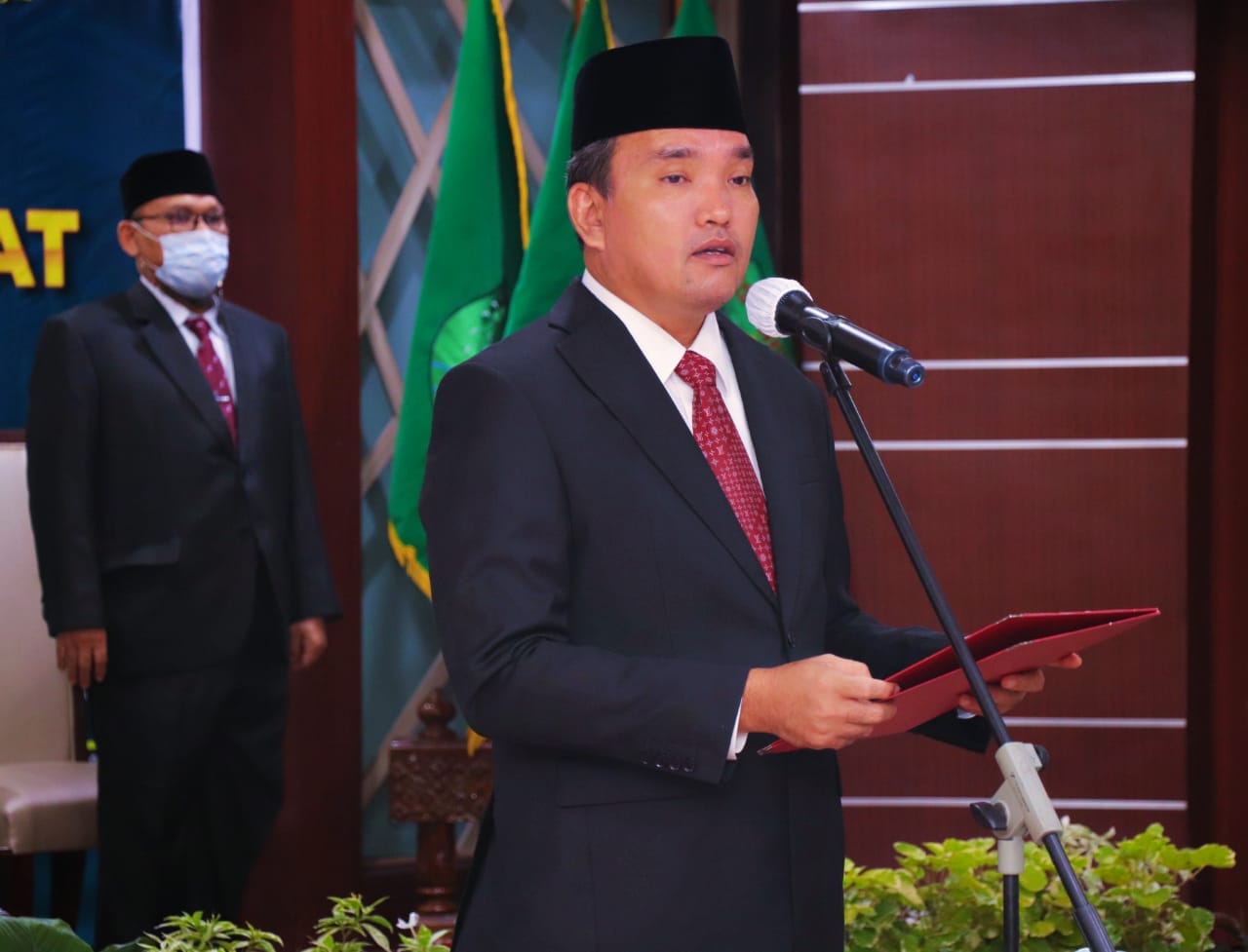 Plt Bupati Beni Hernedi Lantik Sejumlah Pejabat di Muba