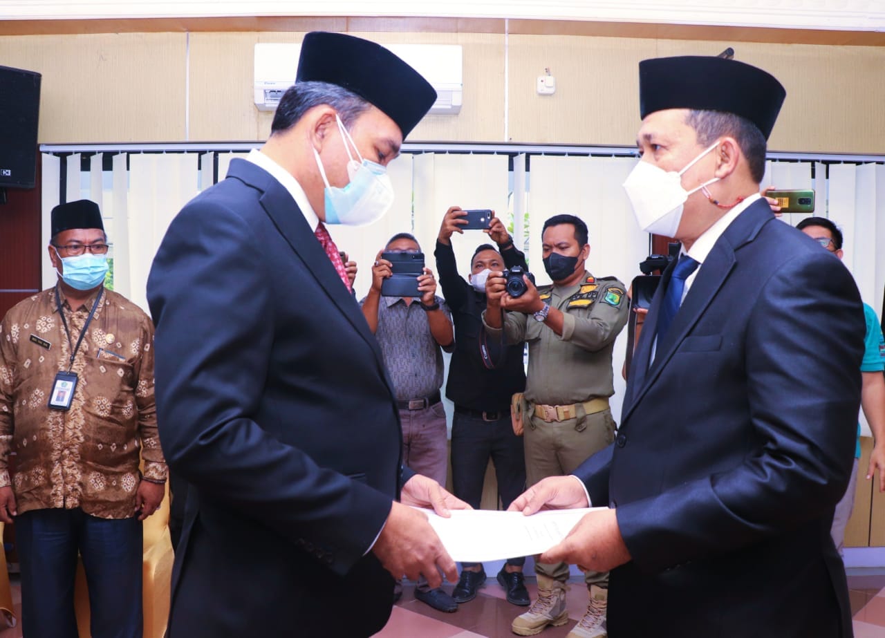 Plt Bupati Beni Hernedi Lantik Sejumlah Pejabat di Muba