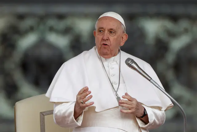 Paus Menyapa Para Penyair dan Seniman: Anda sering Mengatakan Apa yang Orang Lain Tidak Bisa