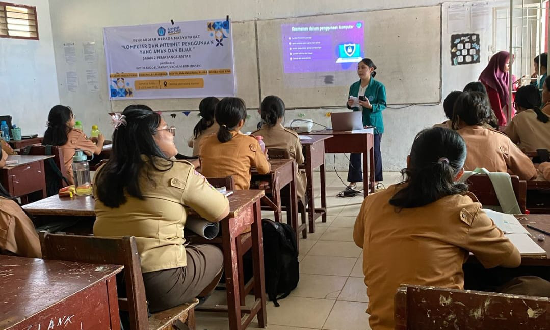 SMA Negeri 2 Hadirkan Seminar Spektakuler: “Komputer dan Internet Penggunaan yang Aman dan Bijak, Mahir Kecerdasan Buatan di Era Digital dan Siap Hadapi Masa Depan