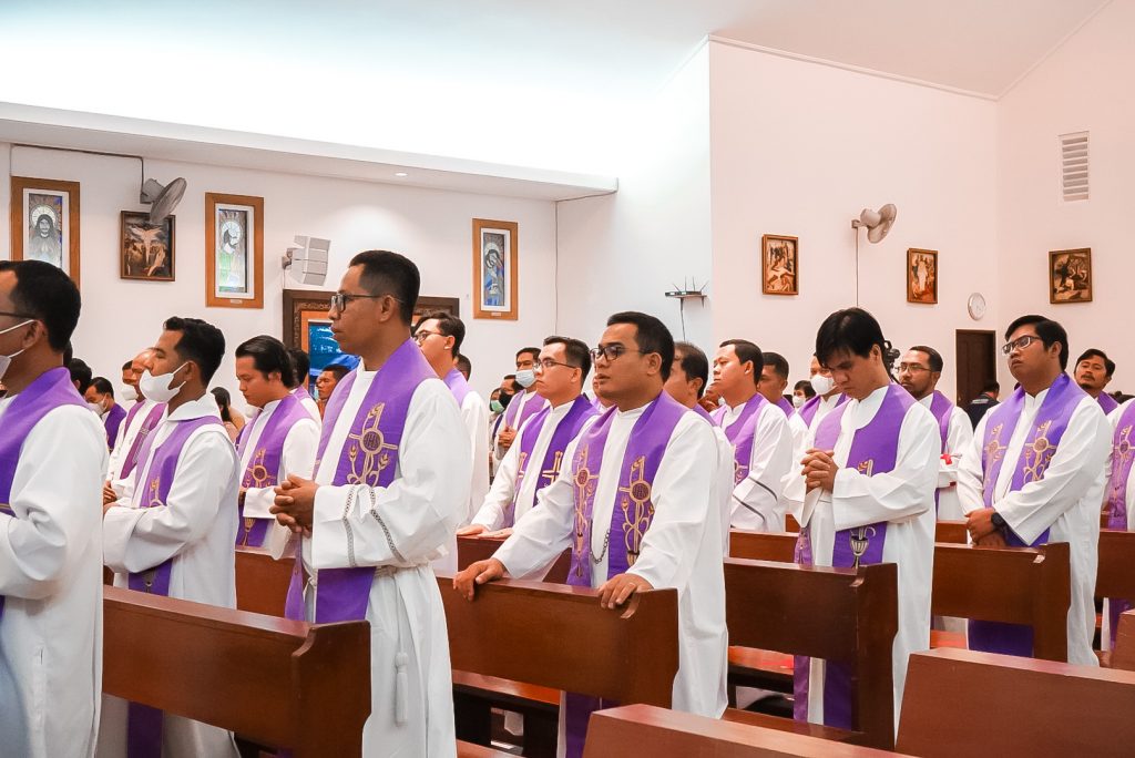 Ekaristi Pembuka OGF Imam Diosesan Balita Regio Sumatera: Imam Ungkapan Kasih Allah Kepada Manusia
