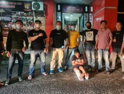 Saat Tertidur Pulas Handphone Raip di Gasak Maling.