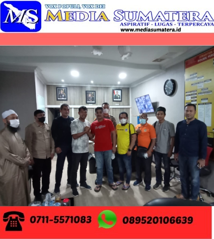 Kapolsek Percut Sei Tuan Kompol M. Agustiawan ST. SIK Mediasi Antara Pemain Sepak Bola