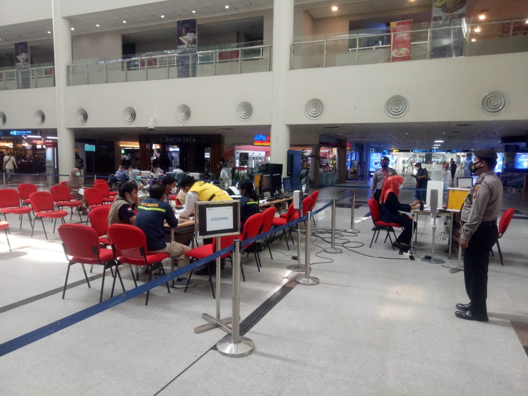 Polsek Kawasan Bandara Kania Monitoring Pelaksanaan Vaksinasi Di Bandara Internasional Kuala Namu