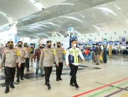 Kapolda Sumut Dan Irwasum Polri Cek Pos Pelayanan Di Bandara Kuala Namu