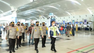 Kapolda Sumut Dan Irwasum Polri Cek Pos Pelayanan Di Bandara Kuala Namu