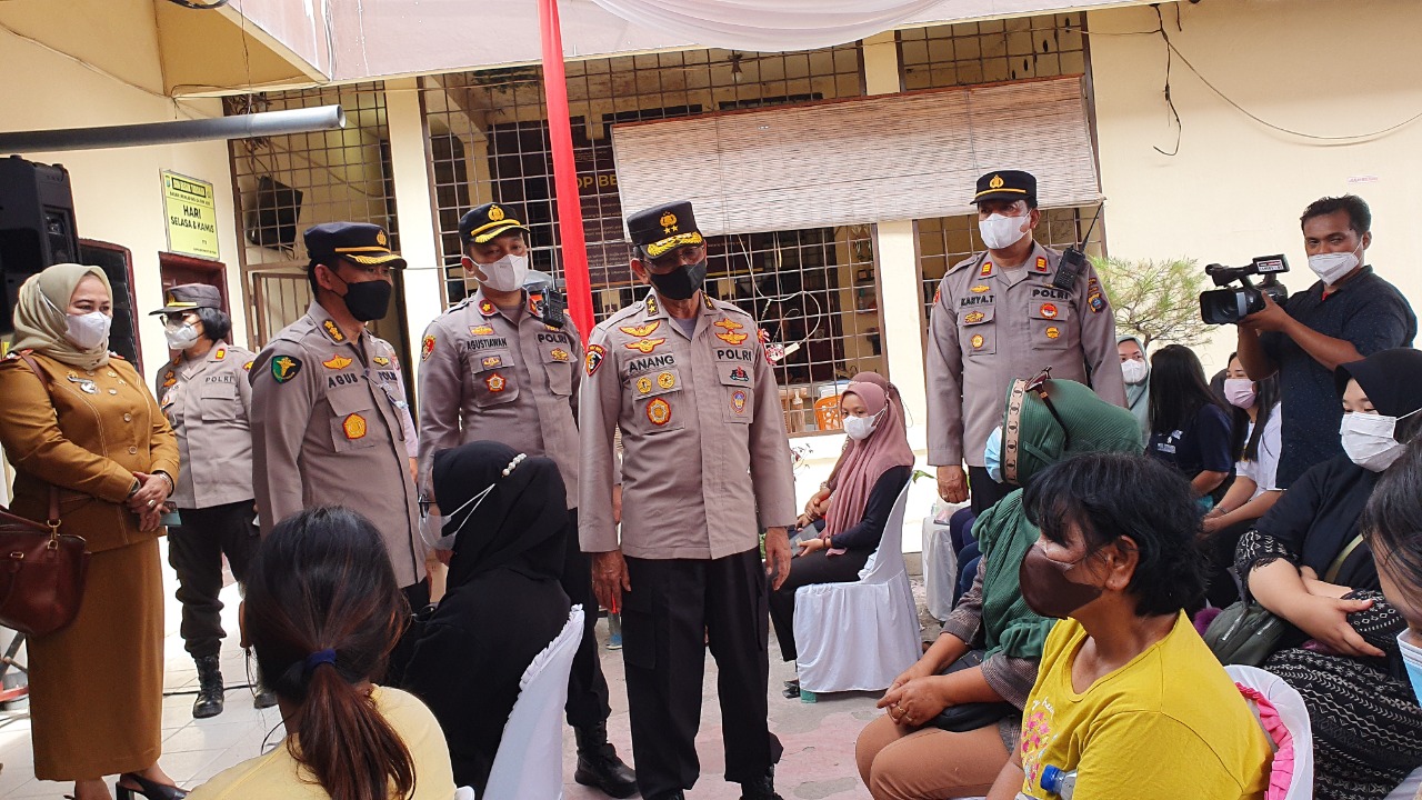 Tim  Mabes  Polri Tinjau Gebiar Vaksinasi Polsek Percut Sei Tuan