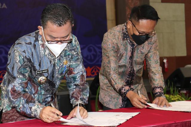 Bupati Toba Bersama Ikatan Alumni ITB dan Gajah Toba Wujudkan Pemulihan Ekonomi