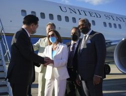 Pelosi Mengatakan AS Tidak akan Meninggalkan Taiwan Saat China Memprotes
