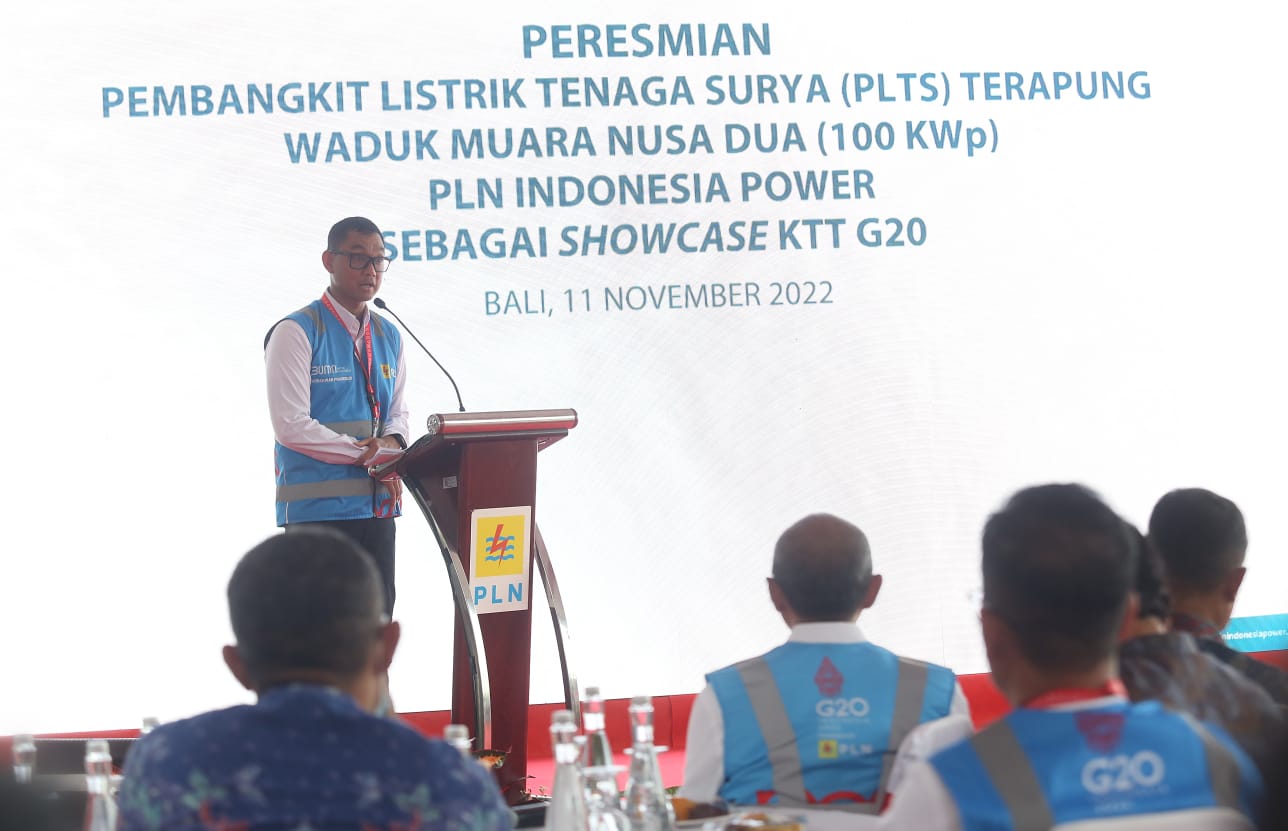 Jelang KTT G20, Menko Luhut Resmikan PLTS Terapung Milik PLN di Nusa Dua Bali