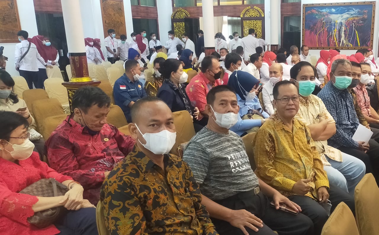 PMI Provinsi Sumsel Serahkan Penghargaan dan Bantuan Kepada Mitra PMI dan Pendonor