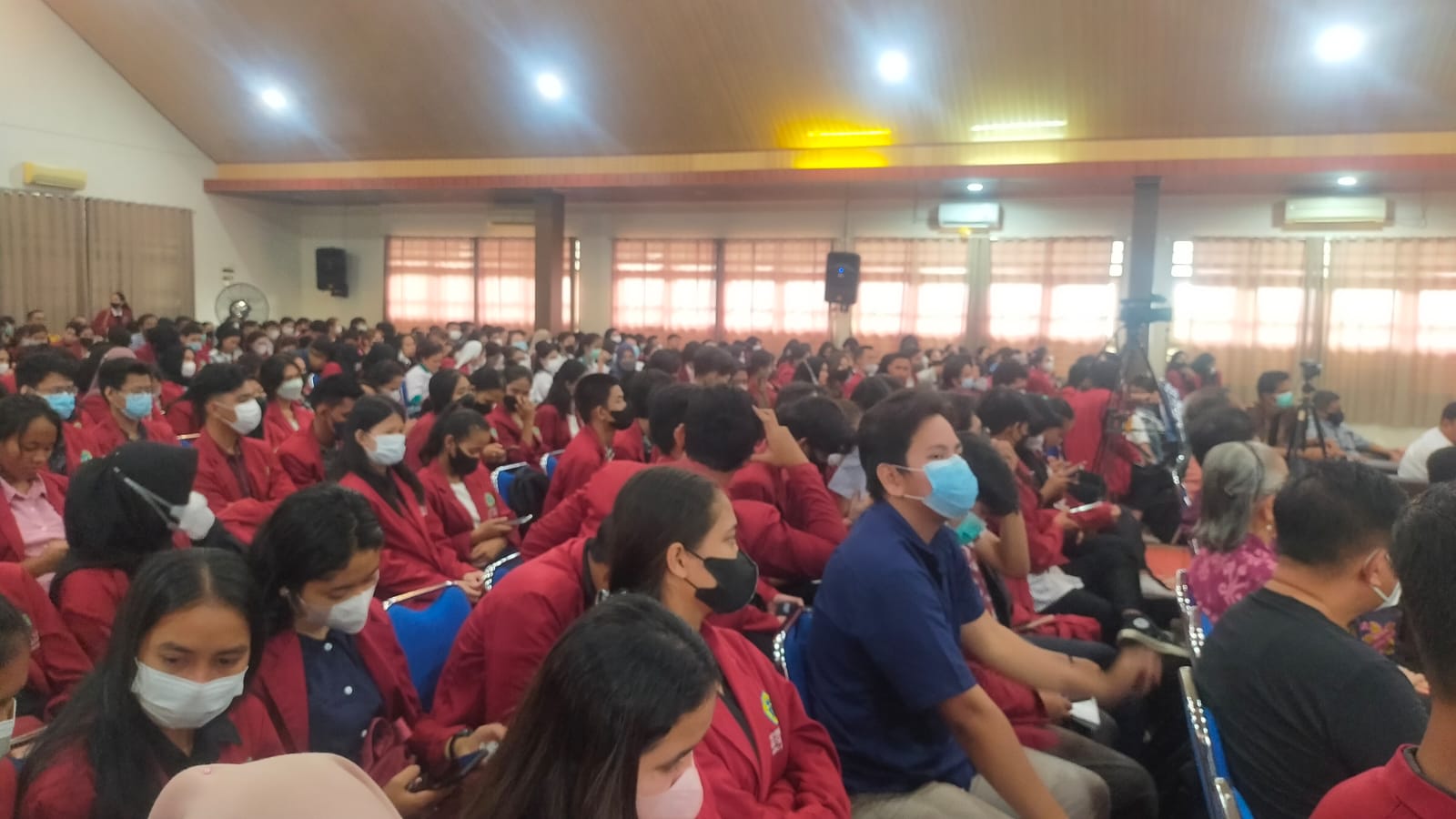Eko Kuntadhi Ajak Mahasiswa Melek Politik Pada Kuliah Umum Kebangsaan UKMC Eko Kuntadhi Ajak Mahasiswa Melek Politik Pada Kuliah Umum Kebangsaan UKMC