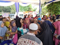IKAPPI Sumsel Bagikan Es Cendol dan Es Jeruk Gratis Sembari Menunggu Gubernur Sumsel Resmikan Giat Gerakan Pangan Murah