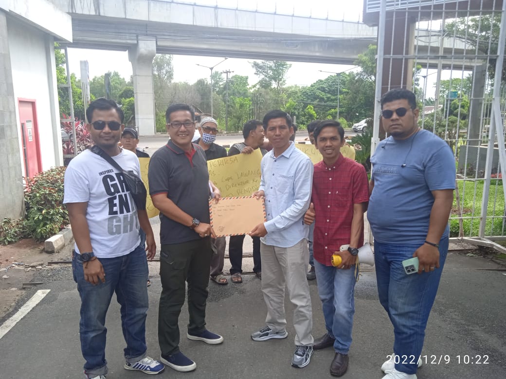 APSB Datangi Kejati Sumsel Terkait Dugaan dugaan KKN di kabupaten, Muratara, PALI, dan Empat Lawang APSB Datangi Kejati Sumsel Terkait Dugaan dugaan KKN di kabupaten, Muratara, PALI, dan Empat Lawang
