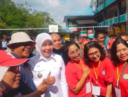 Wawako Fitrianti Bersama Mgr Yohanes Harun Buka USKUP CUP PGK