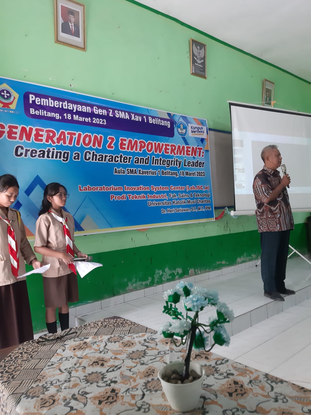 Lab. ISC_ie Program Studi Teknik Industri UKMC Memberikan Seminar Generation Z Empowerment SMA Xaverius 1 Belitang Lab. ISC_ie Program Studi Teknik Industri UKMC Memberikan Seminar Generation Z Empowerment SMA Xaverius 1 Belitang