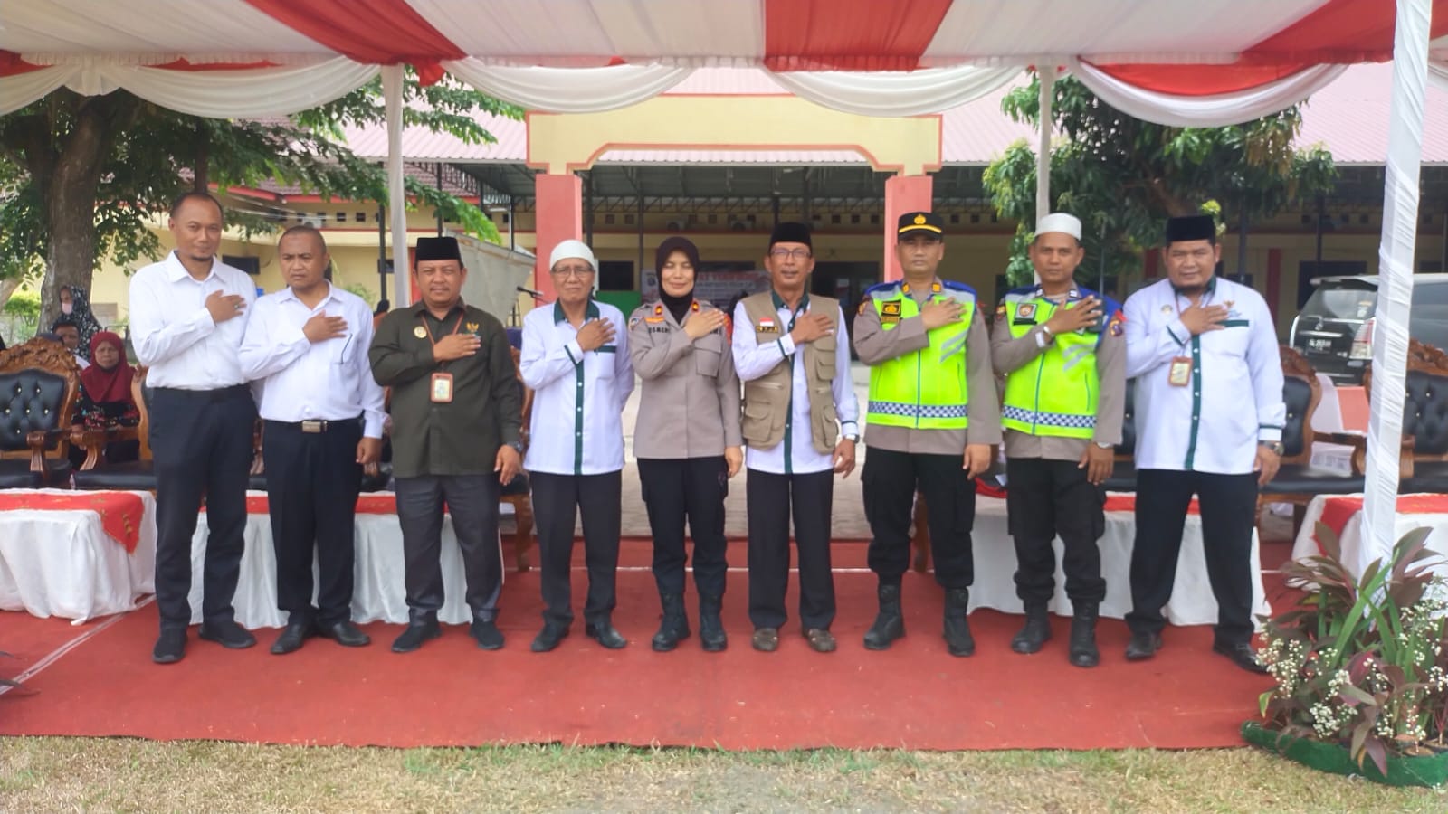 Polresta Deli Serdang Bagikan Zakat Profesi Polri Kepada 50 Penerima