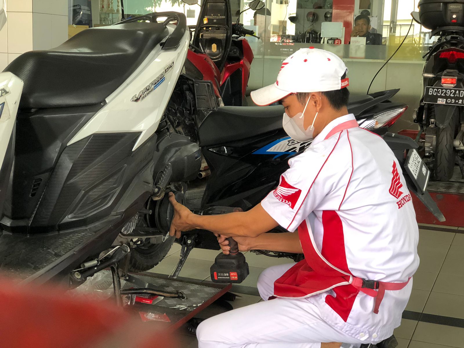 Ingin Motor Tetap Prima, Ayo Rutin Service Berkala