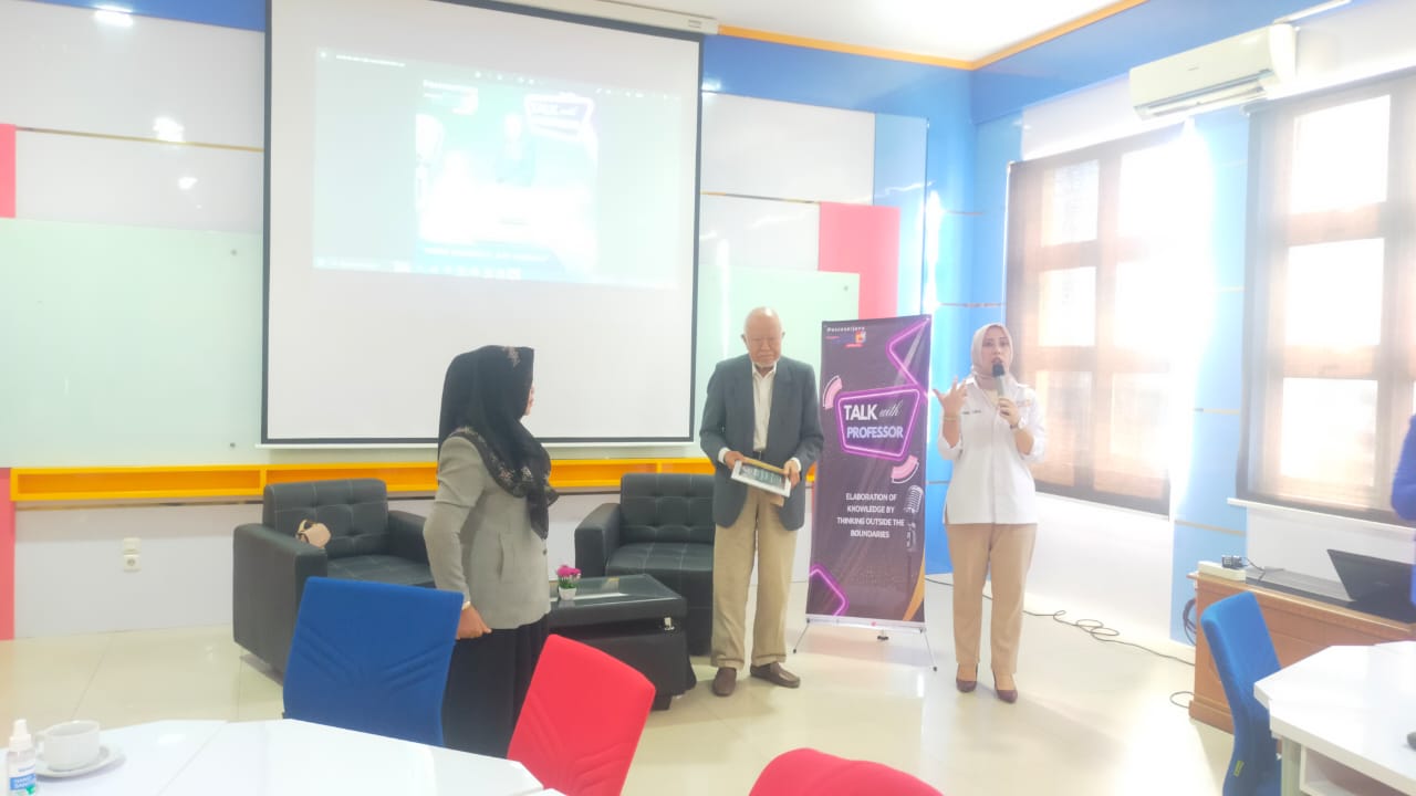 Talk Show With Profesor Waspodo“ Think Globally Act Locally” Universitas Bina Darma