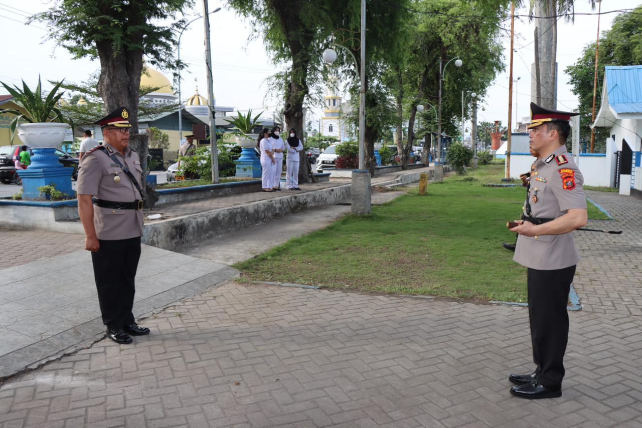 Memperingati Hari Bhayangkara Ke 77, Polresta Deli Serdang Ziarah Di Makam Pahlawan