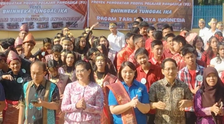 SMA Xaverius 2 Palembang Gelar Ragam Tari Budaya Indonesia P5