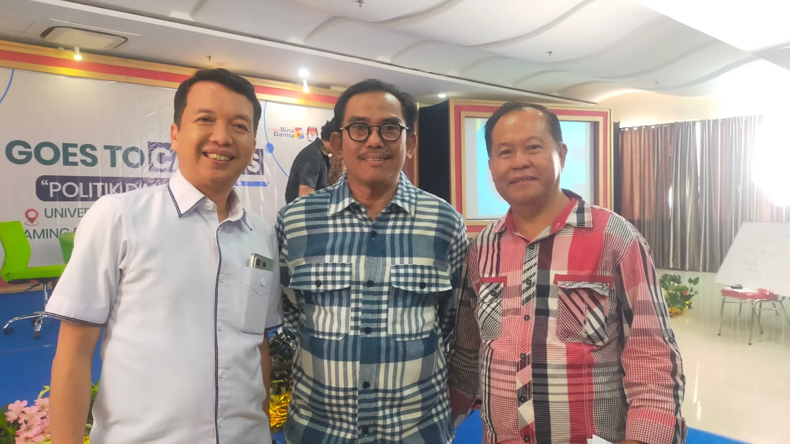 UBD Lakukan Diskusi Politik Damai : Goes To Campus bersama TVRI Sumsel Dan KPU UBD Lakukan Diskusi Politik Damai : Goes To Campus bersama TVRI Sumsel Dan KPU