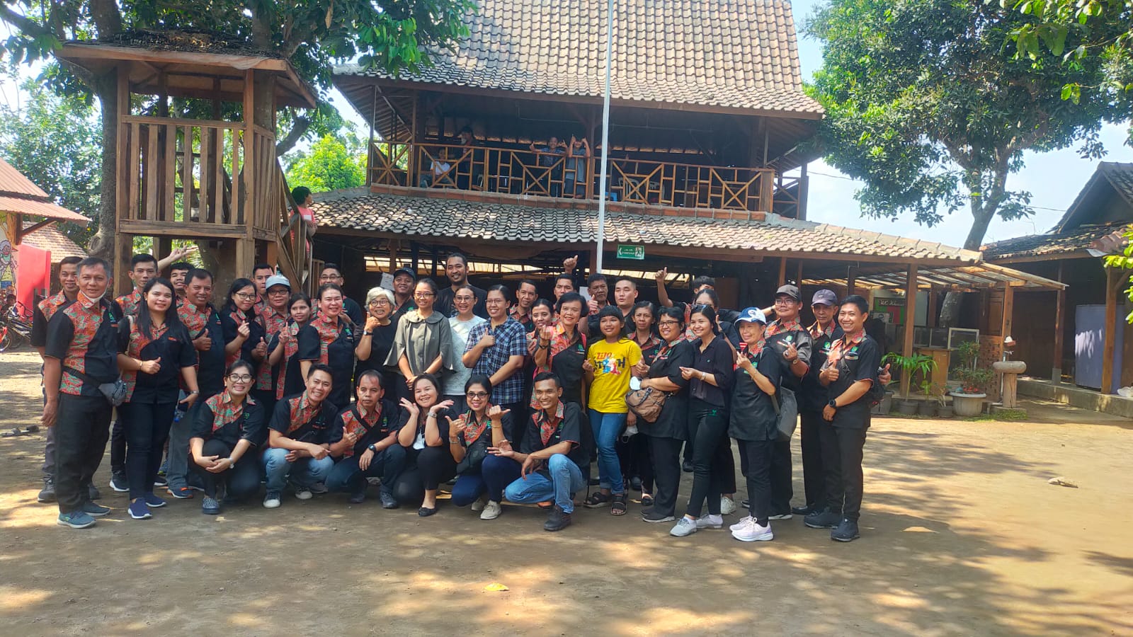 Untuk Merdeka Belajar: Guru SD Xaverius 2 Palembang Kunjungi Sekolah Eksperimental Mangunan di Yogyakarta