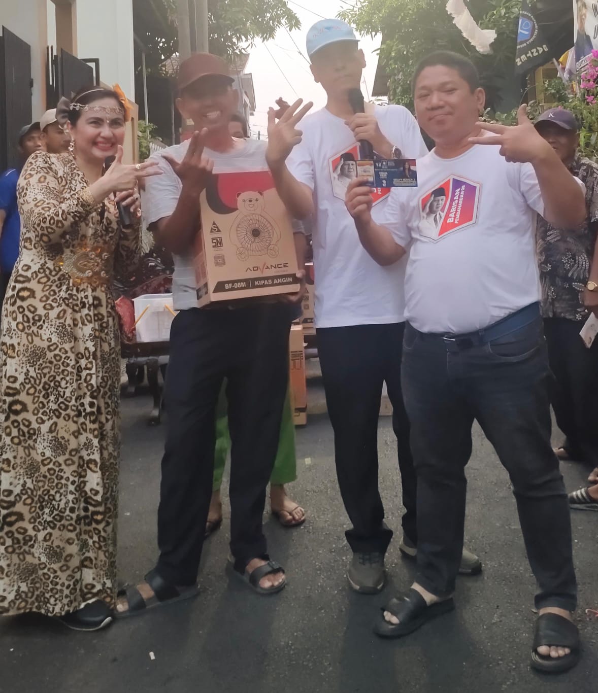 Pasangan Prabowo Gibran Resmi Daftar KPU RI, Relawan Barisan Pembaharuan 08 Turun ke Basis Rakyat 
