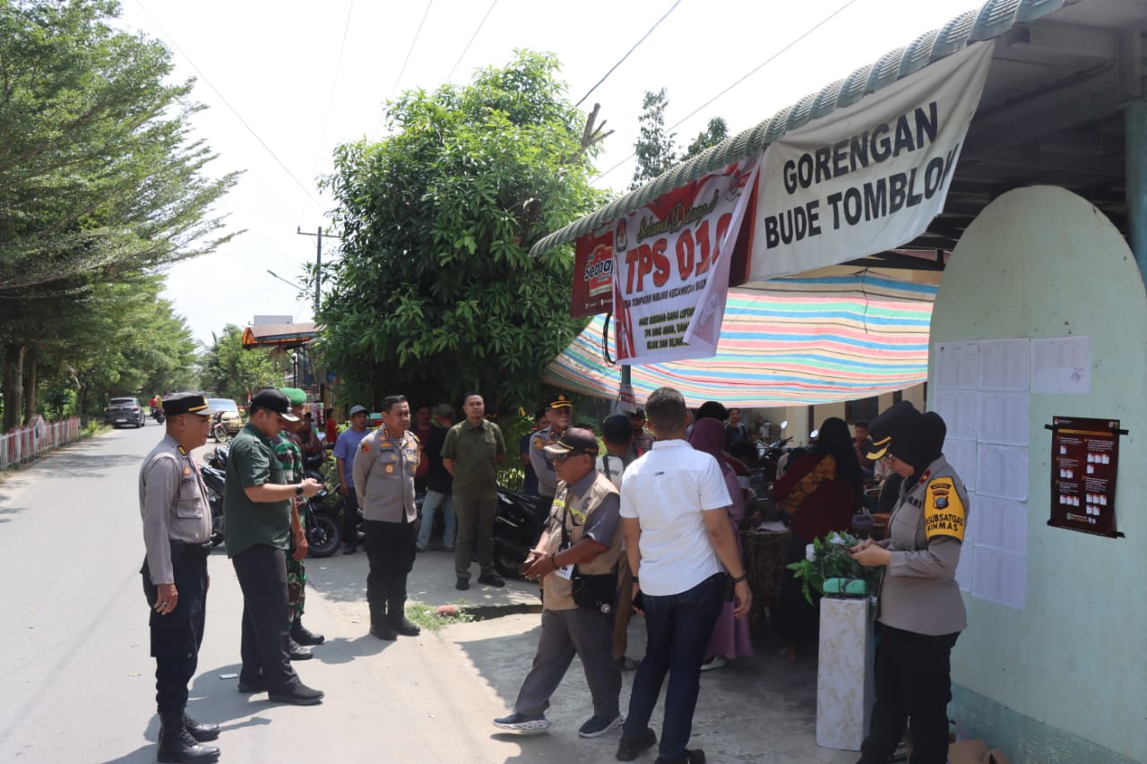 Kapolresta Deli Serdang Cek dan Pantau Langsung Pelaksanaan Pemungutan Suara di TPS