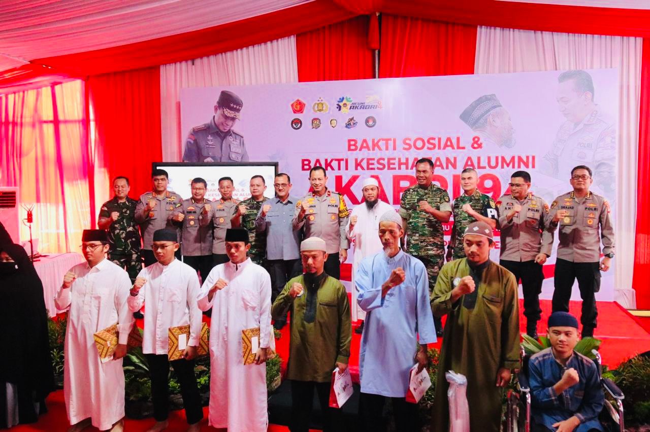 Wakapolda Sumsel Bersama Kasdam II Sriwijaya Pimpin Bakti Sosial dan Bakti Kesehatan Alumni Akabri 1994