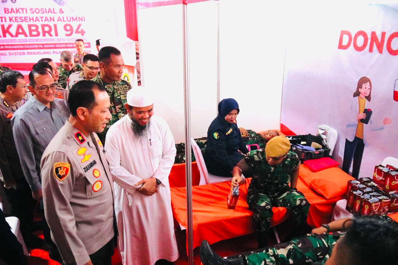 Wakapolda Sumsel Bersama Kasdam II Sriwijaya Pimpin Bakti Sosial dan Bakti Kesehatan Alumni Akabri 1994