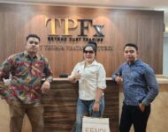 Perusahaan TPFx di Datangi Bacawako Palembang Fitriana SH/ Pingky