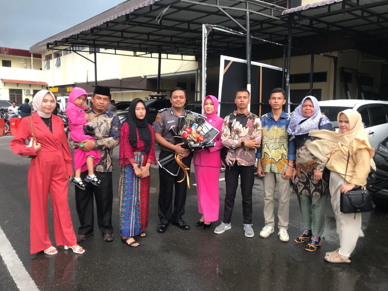 Kapolrestabes Medan Pimpin Upacara Korps Raport Kenaikan Pangkat 93 Personel