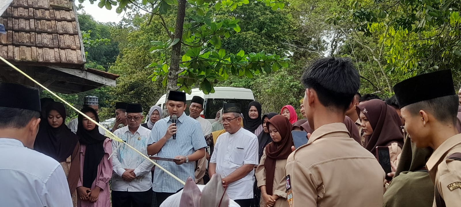Orang Berjasa boleh dibilang Senior Ilham H Bayumi(uju am)Meng hebukan napas terakhirnya sebelum subuh tadi