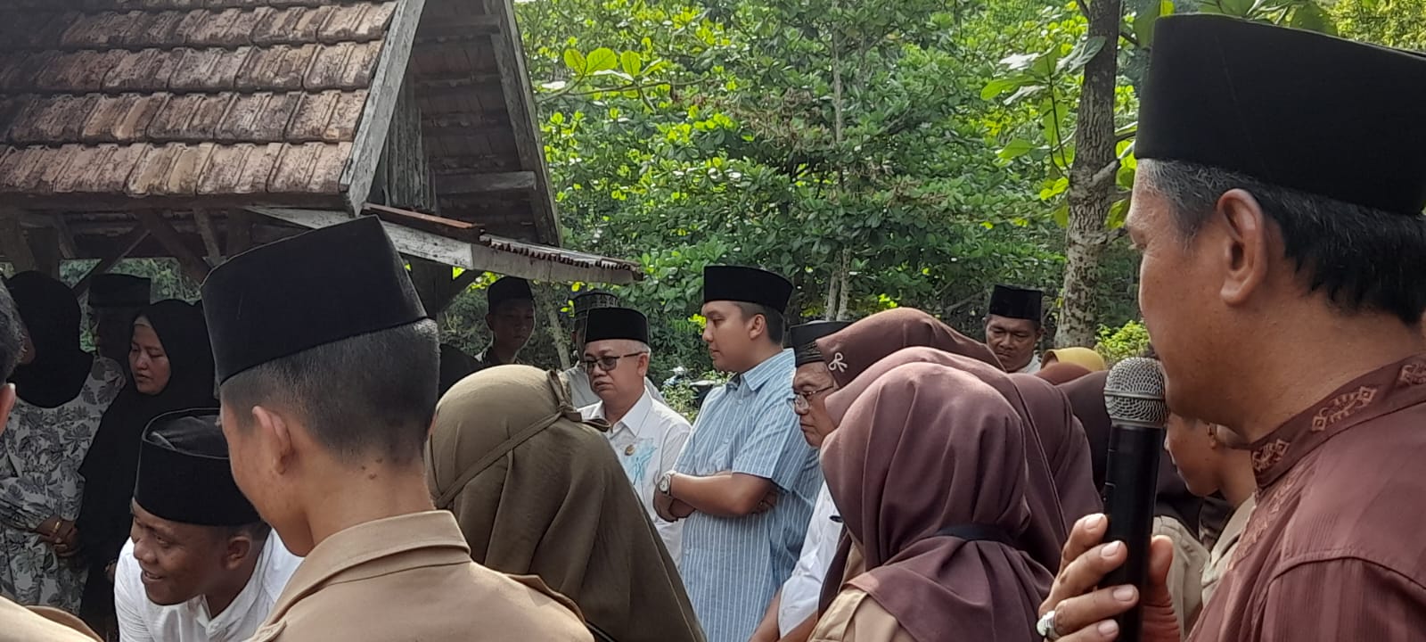 Orang Berjasa boleh dibilang Senior Ilham H Bayumi(uju am)Meng hebukan napas terakhirnya sebelum subuh tadi