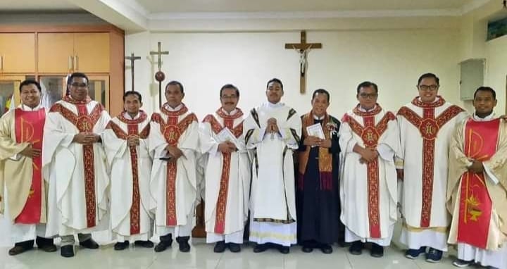 Frater M Herman Yoseph BHK Merayakan Pesta 40 Tahun Hidup Membiara Frater M Herman Yoseph BHK Merayakan Pesta 40 Tahun Hidup Membiara