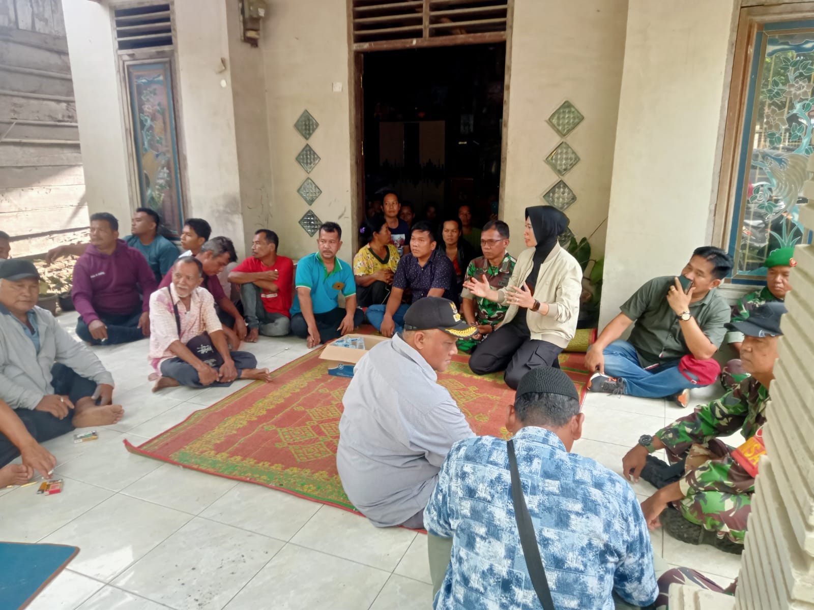 Warga Bentrok Dengan Anggota Yon Armed 2, Seorang Warga Tewas 10 Luka