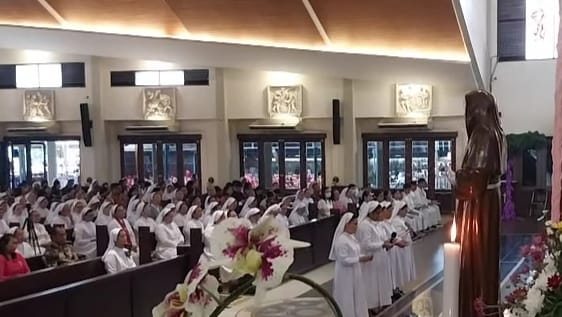 Kongregasi Suster F.Ch Merayakan Syukur Kemandirian Yang ke-33 Kongregasi Suster F.Ch Merayakan Syukur Kemandirian Yang ke-33