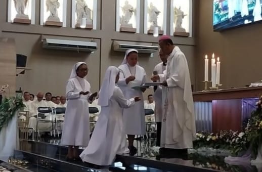 Kongregasi Suster F.Ch Merayakan Syukur Kemandirian Yang ke-33 Kongregasi Suster F.Ch Merayakan Syukur Kemandirian Yang ke-33