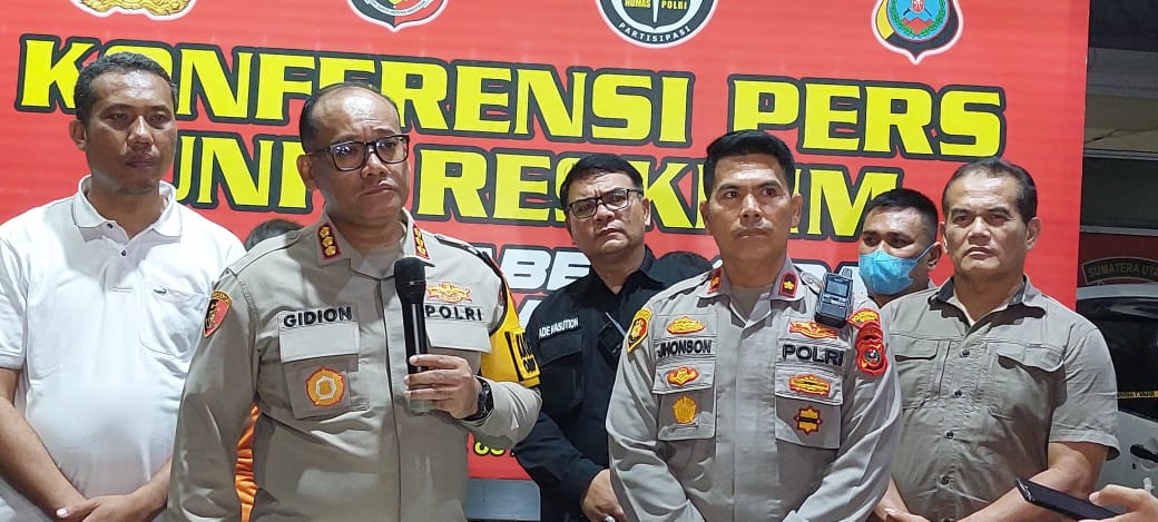 Oknum PNS Terlibat Sindikat Penggelapan Mobil Rental Oknum PNS Terlibat Sindikat Penggelapan Mobil Rental