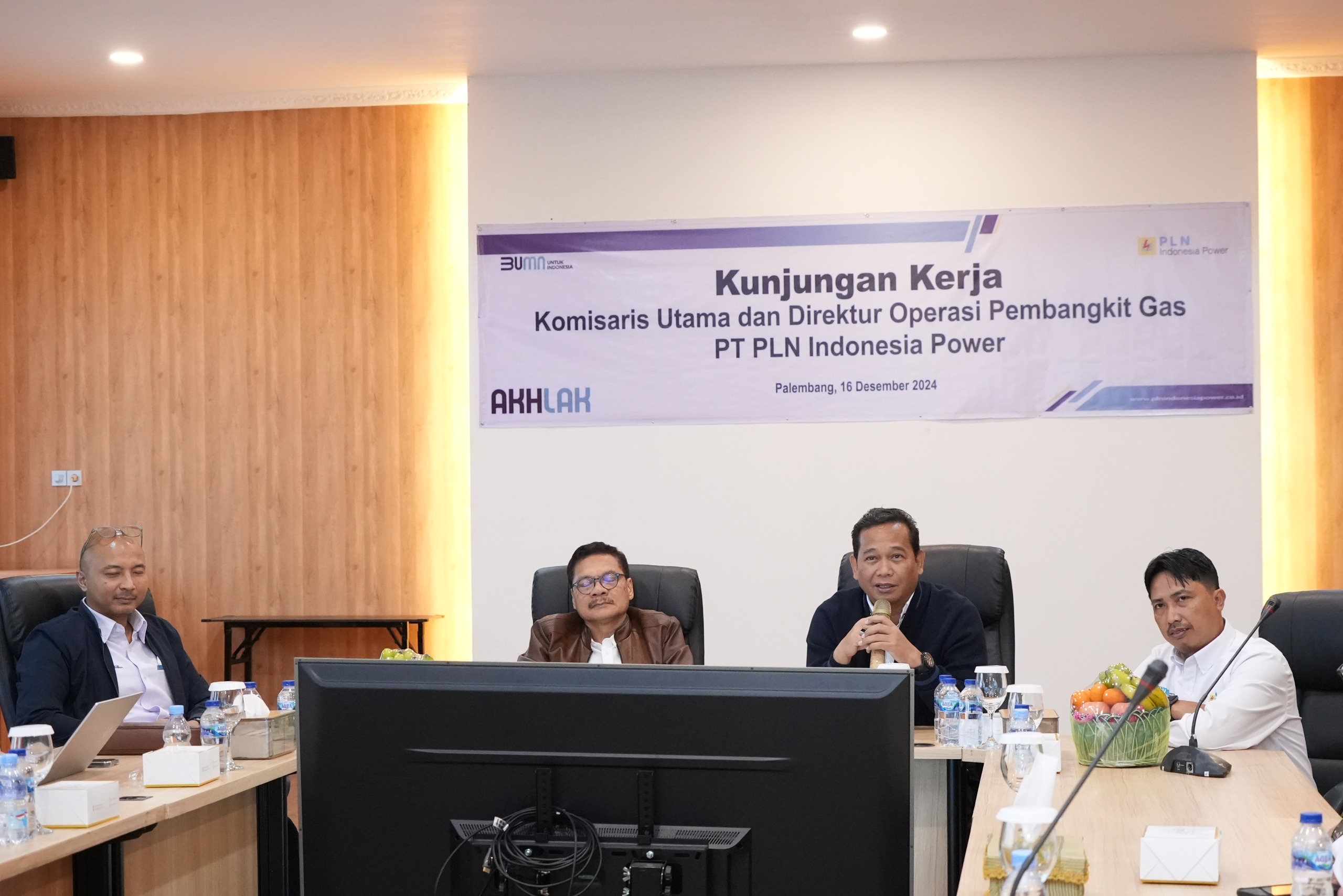 Komisaris Utama PT PLN Indonesia Power Pantau Langsung Keandalan Pembangkit PLN IP UBP Keramasan