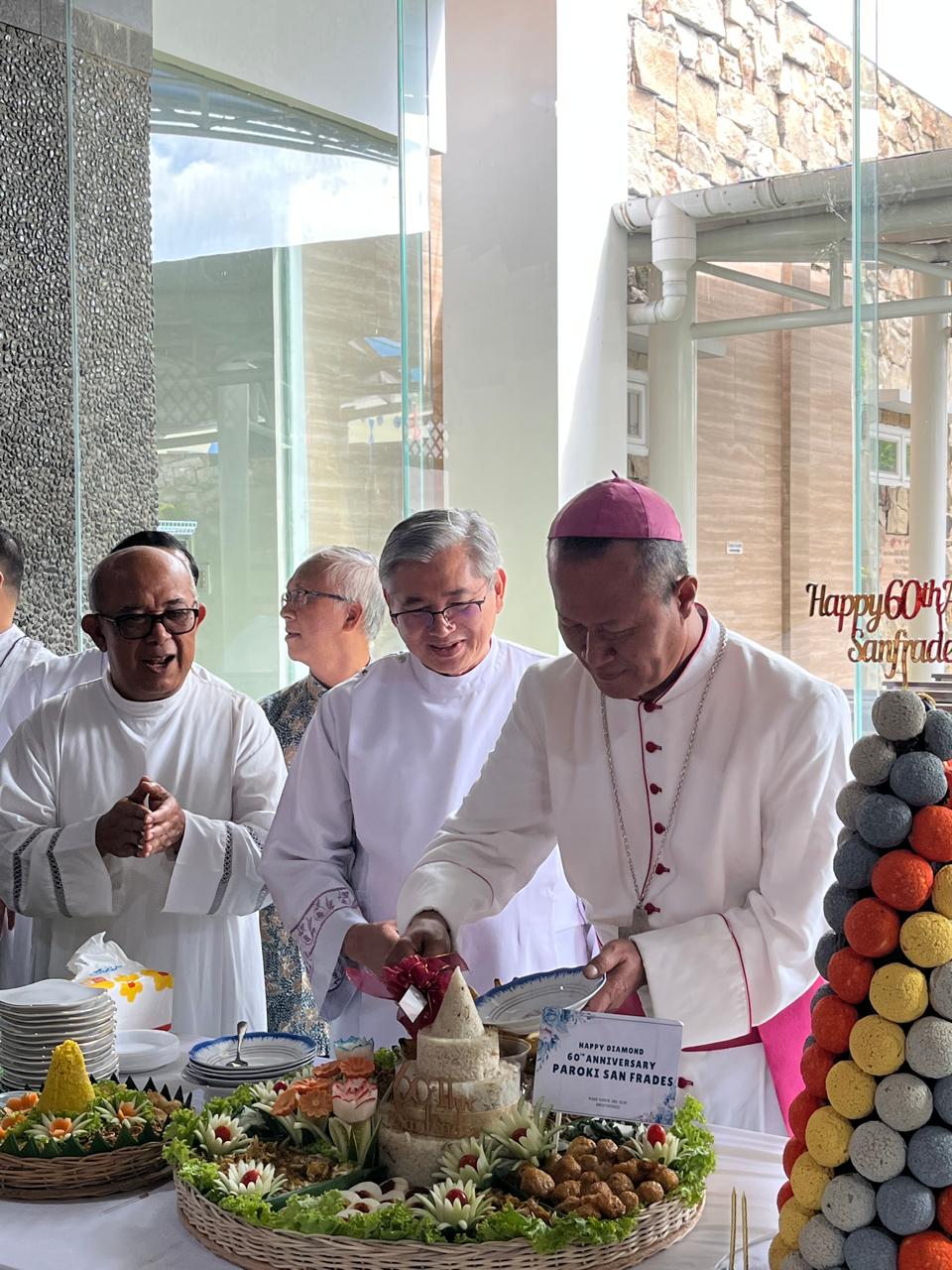 Berpadu Hati Melayani Gereja dan Sesama ; HUT 60 Tahun Paroki St.Fransiskus de Sales Palembang