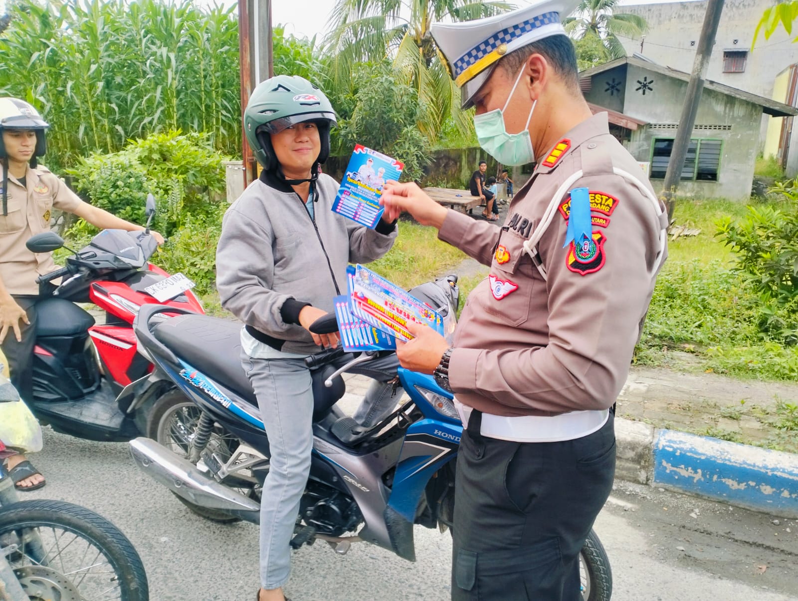 Satlantas Polresta Deli Serdang Gelar Sosialisasi Keselamatan Berlalu Lintas Dalam Operasi Keselamatan Toba-2025