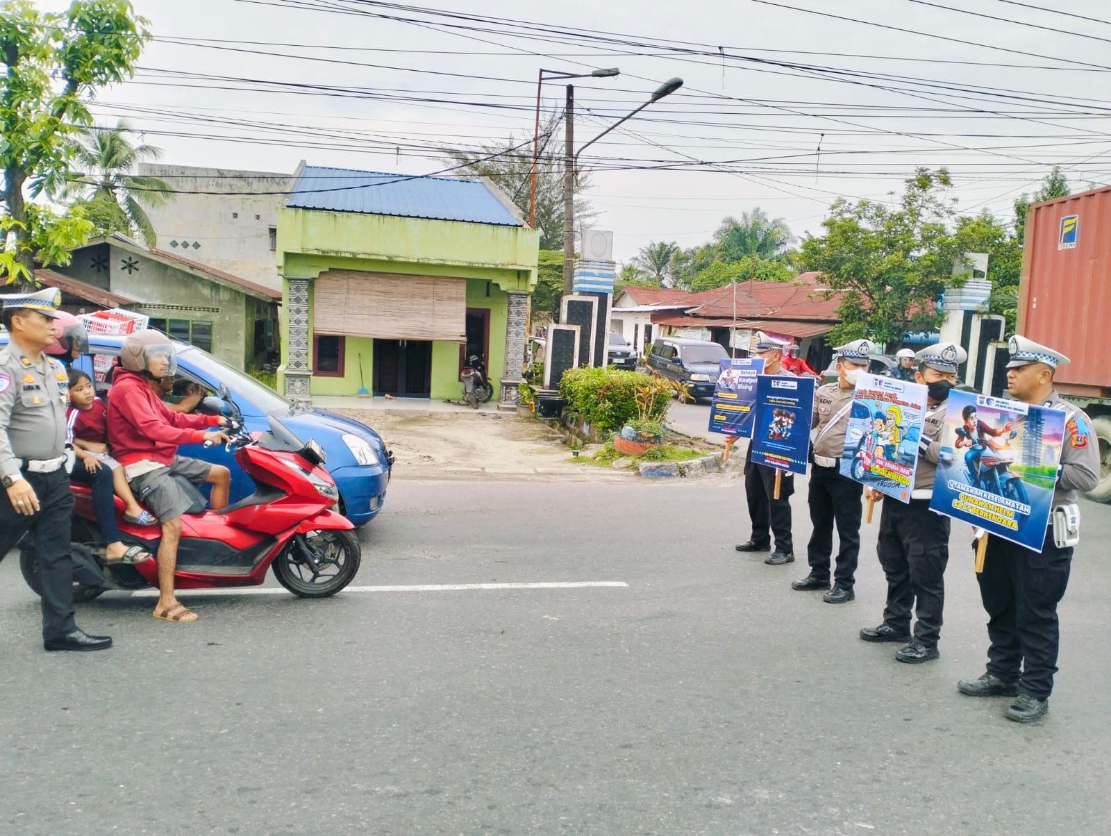 Satlantas Polresta Deli Serdang Gelar Sosialisasi Keselamatan Berlalu Lintas Dalam Operasi Keselamatan Toba-2025