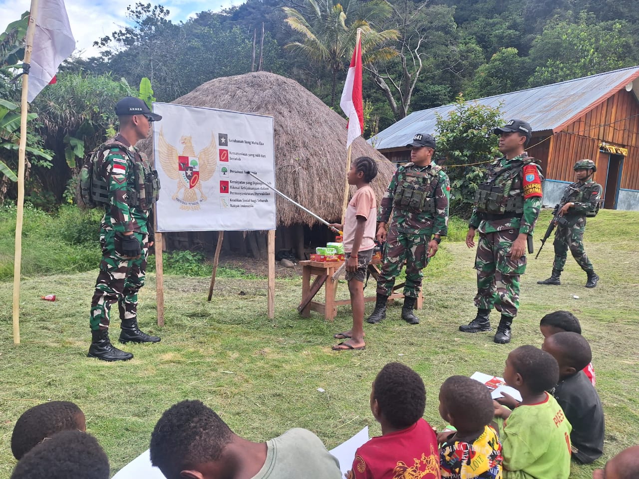 Satgas Yonif 641/Bru Ajarkan Anak-Anak Papua Belajar Pancasila Dan Wawasan Kebangsaan