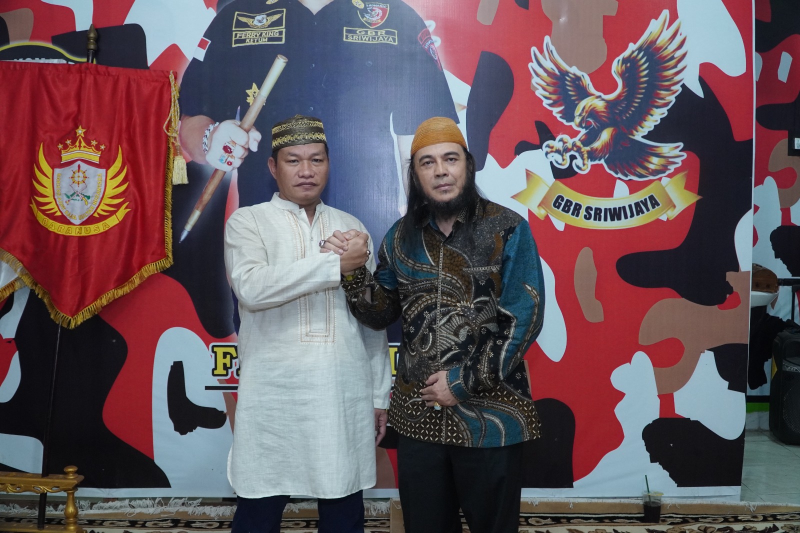 DPP GBR Sriwijaya ( Gerakan Bersatu Rakyat Sriwijaya) Bersama Adat Raja Sultan Nusantara, Panglima Daerah DPD Sumatra Selatan, Berbagi Takjil Dan Buka Bersama DPP GBR Sriwijaya ( Gerakan Bersatu Rakyat Sriwijaya) Bersama Adat Raja Sultan Nusantara, Panglima Daerah DPD Sumatra Selatan, Berbagi Takjil Dan Buka Bersama