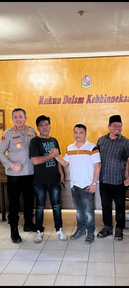 Kapolresta Deli Serdang Dan Kesbangpol Mediasi Perkelahian Antar Kelompok Masyarakat Di STM Hilir